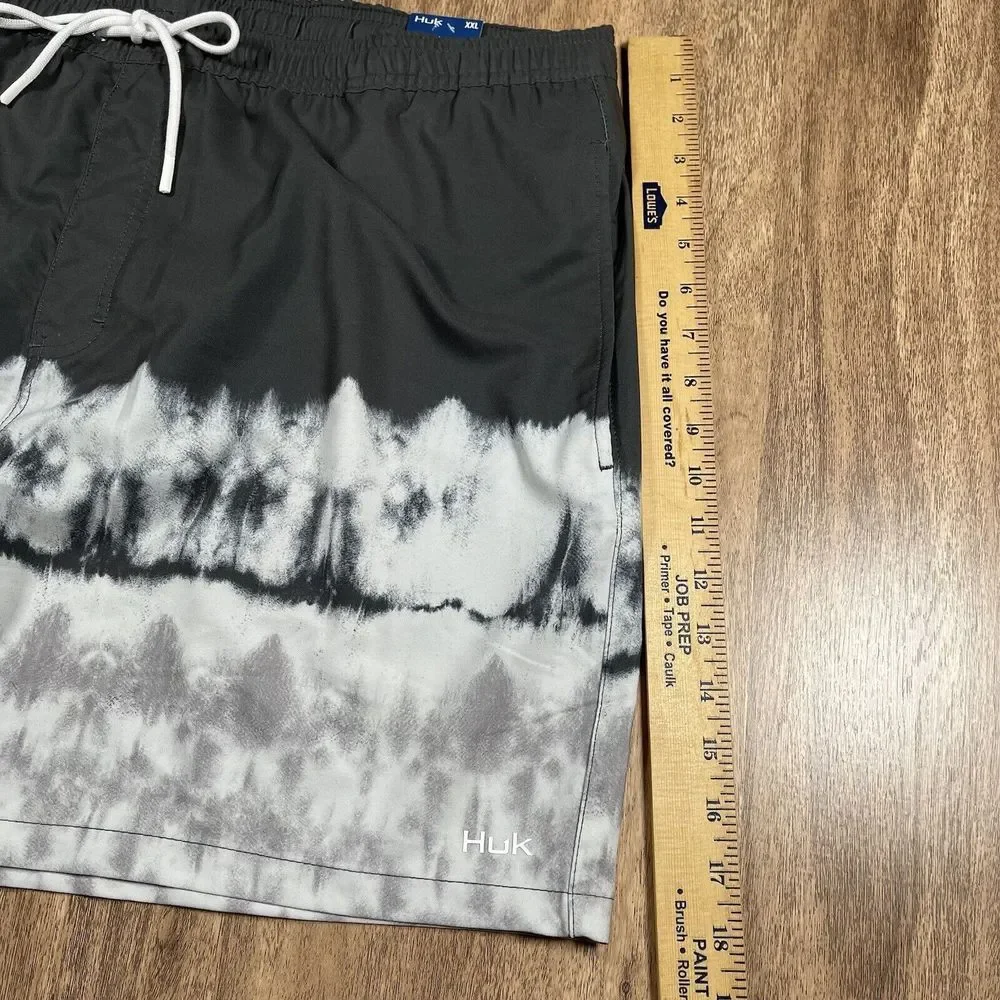 NWT HUK‎ Fishing Pursuit Salt Dye Volley Swim Trunks Board Shorts 5.5